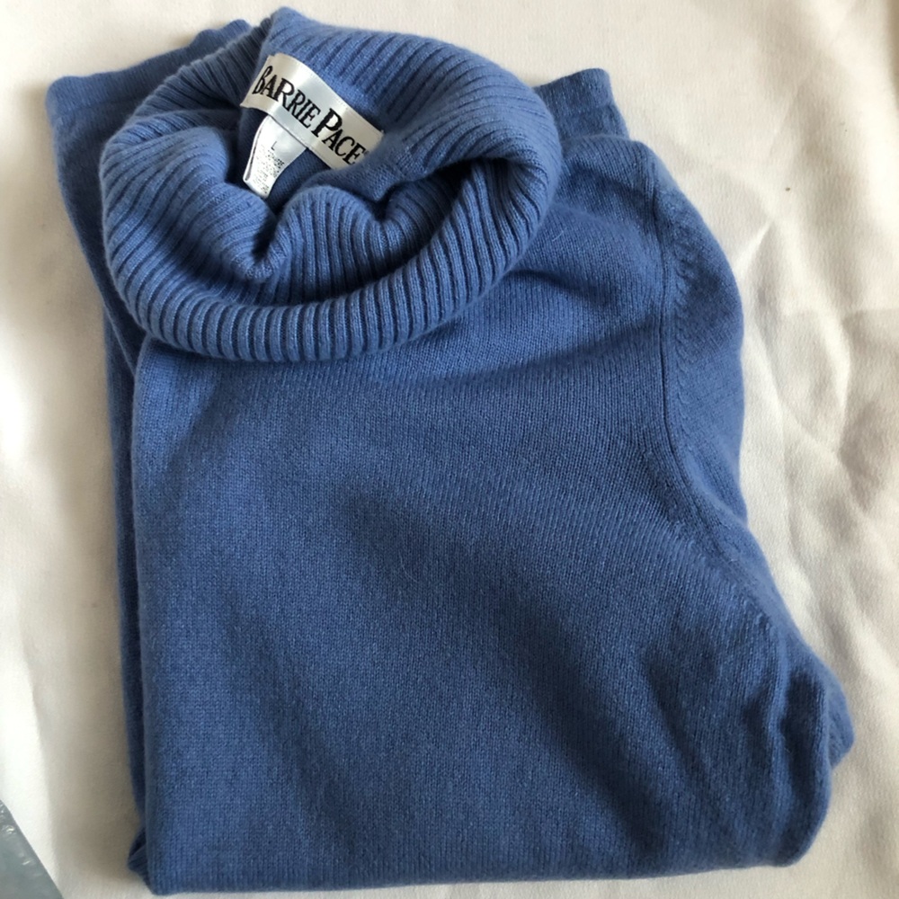 Vintage Barrie Pace 100% CASHMERE turtleneck sweater lighter blue women’s large